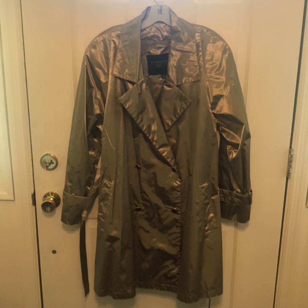 All weather Light weight jacket. Size medium